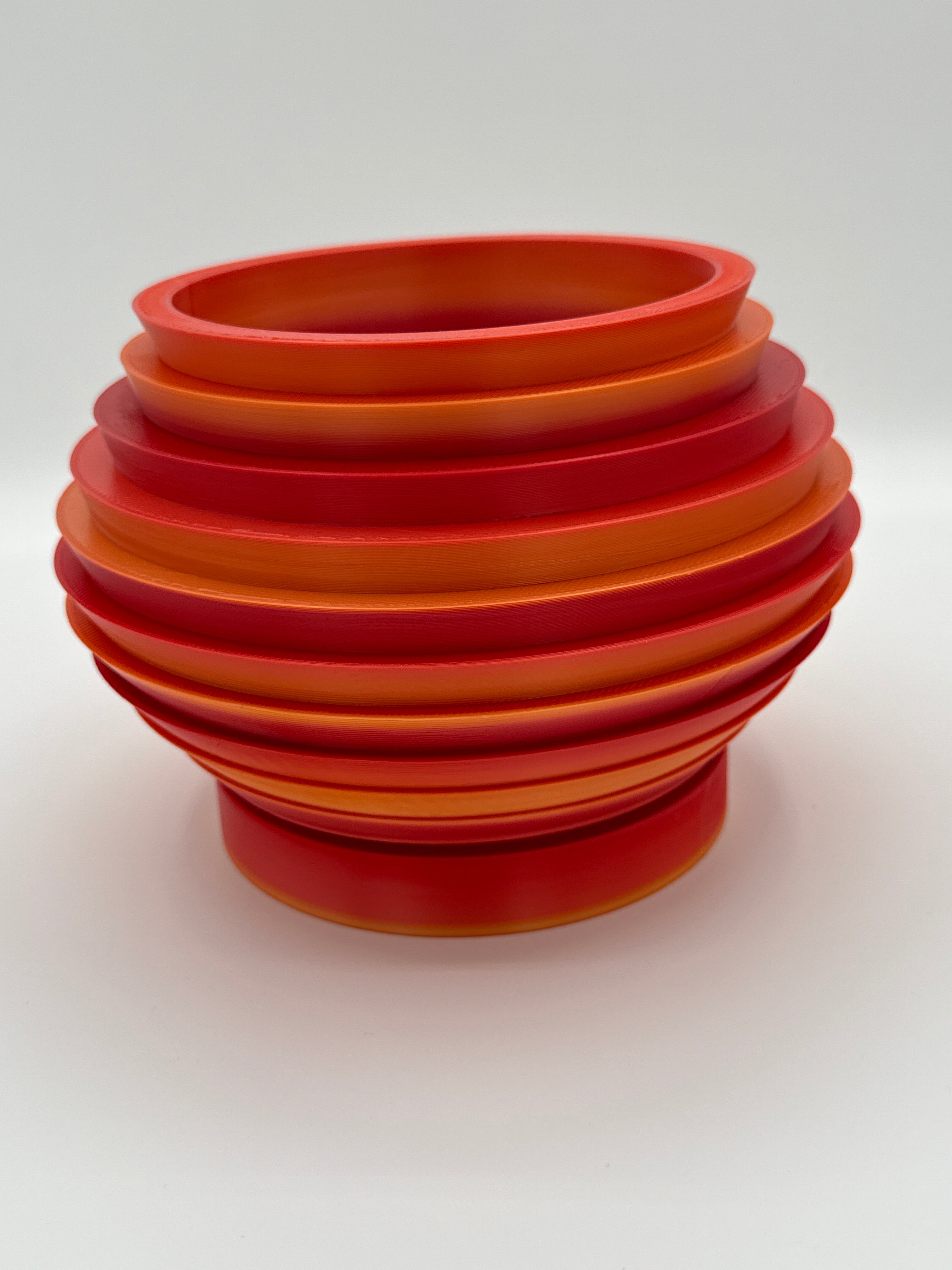 The Harno Planter with Drainage Tray - Print to Order